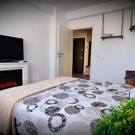 Cozy Studio Apartment Brașov Exterior foto